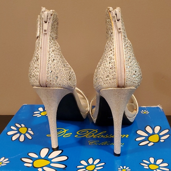 Silver & Rhinestone De Blossom 4 1/2" Heels - Picture 3 of 11